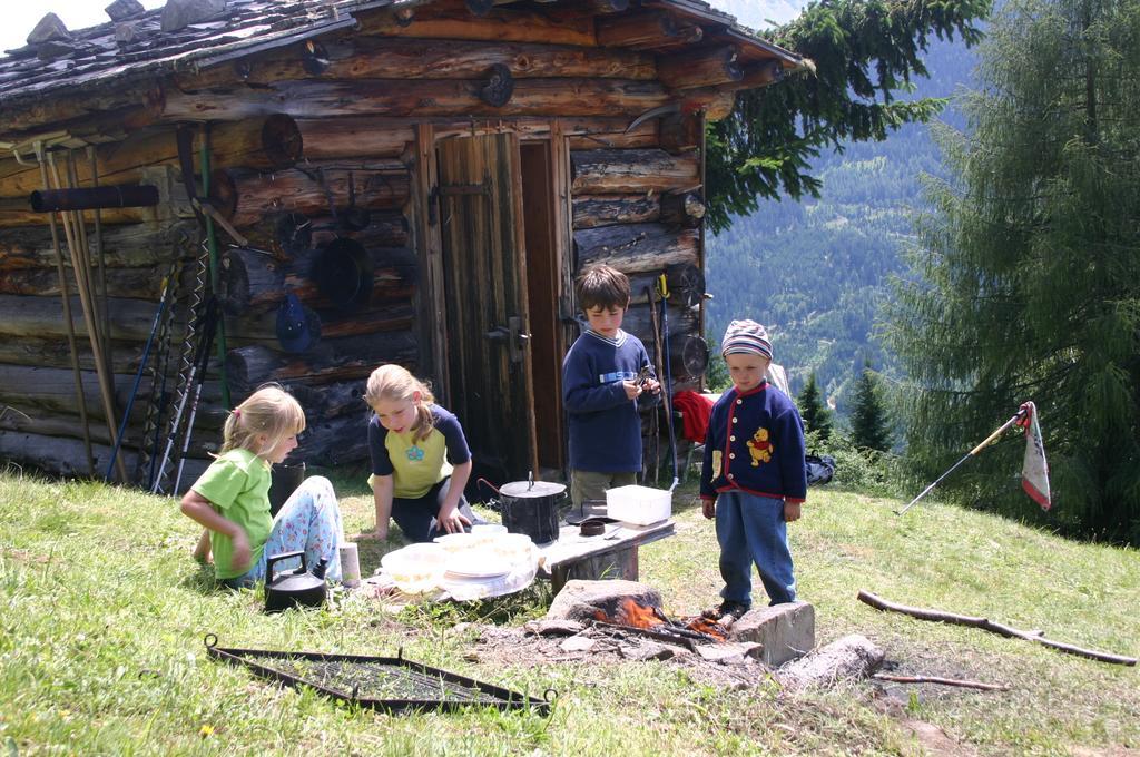 Bauernhof Im Wiesengrund Maria Luggau Exterior foto