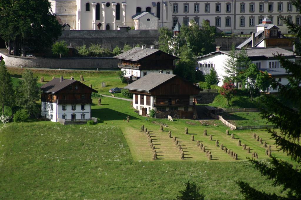 Bauernhof Im Wiesengrund Maria Luggau Exterior foto